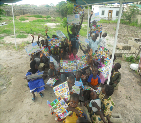 Leesplankjes-voor-kinderen-in-Tanzania