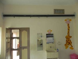 Aanleg ventilatiesysteem badkamer - Jan van den Brink  tehuis in India Movares Foundation