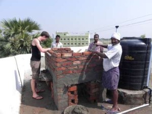 Nieuwe watertank - Jan van den Brink tehuis in India Movares Foundation